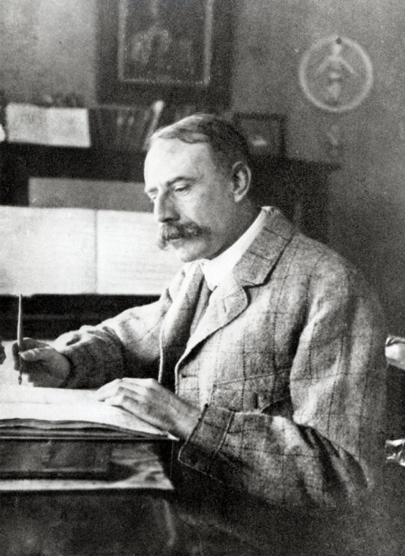 Sir Edward Elgar (1857-1934) van English Photographer