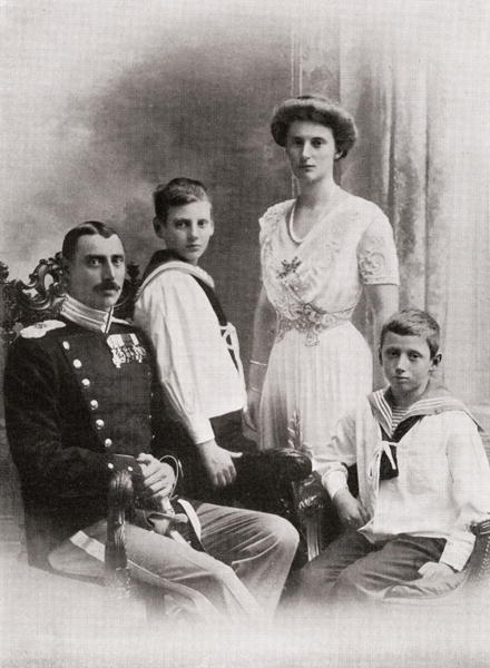 The Danish Royal Family, from ''The Year 1912'', published London, 1913 (b/w photo)  van English Photographer