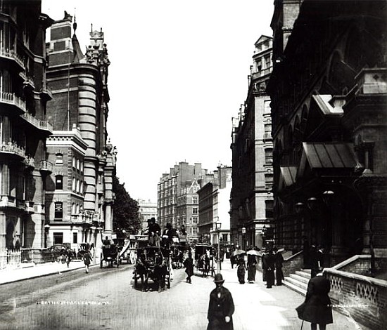 Victoria Street, London, c.1890 van English Photographer