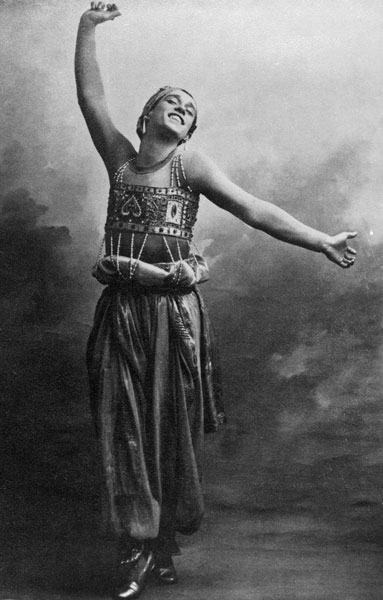 Vaslav Nijinsky in the role of the Black Slave from ''Scheherazade'', 1910 (b/w photo)  van French Photographer