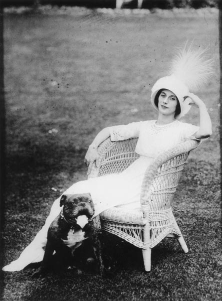 Anna Pavlova (1881-1931) (b/w photo)  van French Photographer