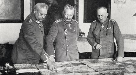 Paul Von Hindenburg (1847-1934) Kaiser Wilhelm II (1859-1941) & Erich Von Ludendorff (1865-1937) (b/