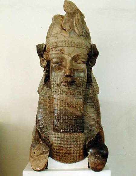 Human-headed capital, from the Tripylon, Persepolis, Iran van Achaemenid