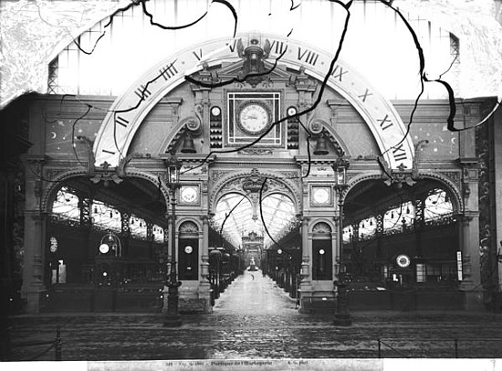Portico of the Horology Pavilion at the Universal Exhibition, Paris van Adolphe Giraudon