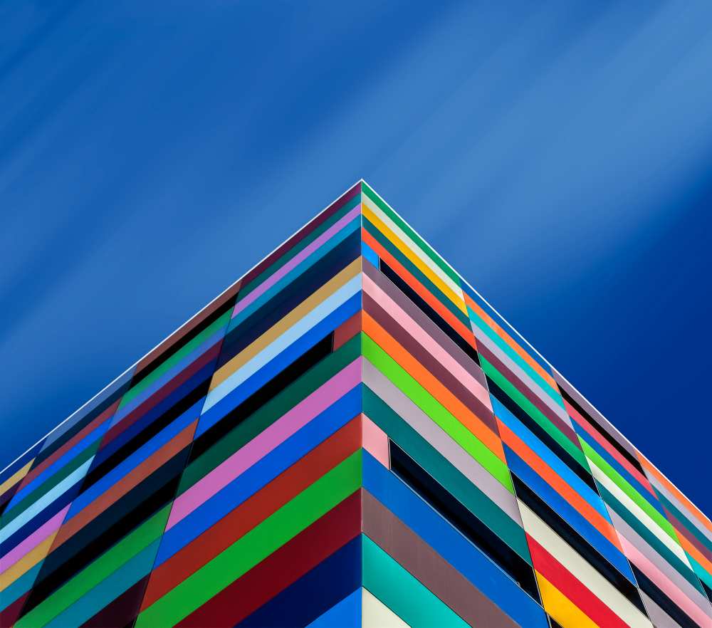 Color Pyramid van Alfonso Novillo