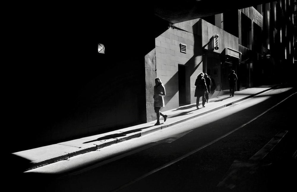 Shadow of city life van Allan Li wp