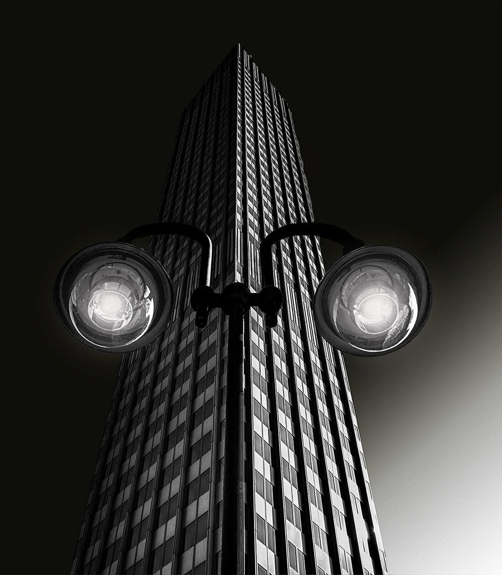 Skyscraper with glasses van Anette Ohlendorf
