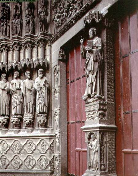 Central Portal of the West Facade depicting The Last Judgement, detail of statues of the Apostles,th van Anoniem