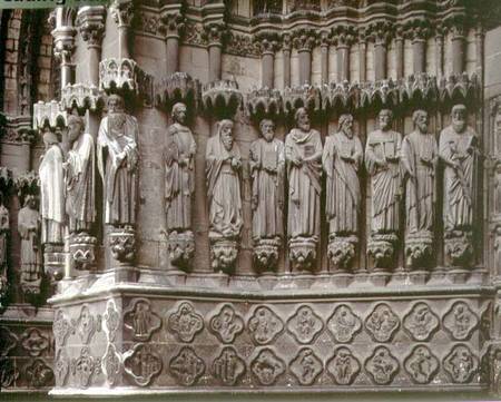 Central Portal of the West Facadedetail of Apostle figures on the left of the door van Anoniem