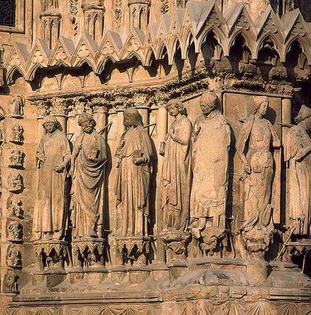 Jamb figures from the facade of the Cathedral van Anoniem