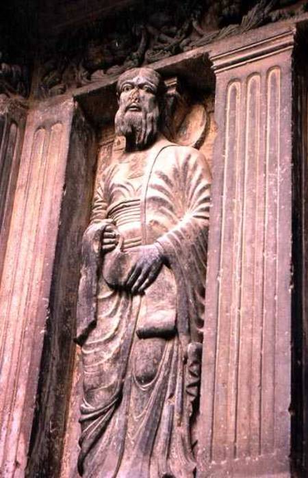 Relief sculpture of an apostle on the facade of St. Gilles Abbey van Anoniem