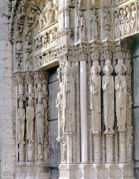 est facade, south and central doors of the Royal Portal, detail of column figures