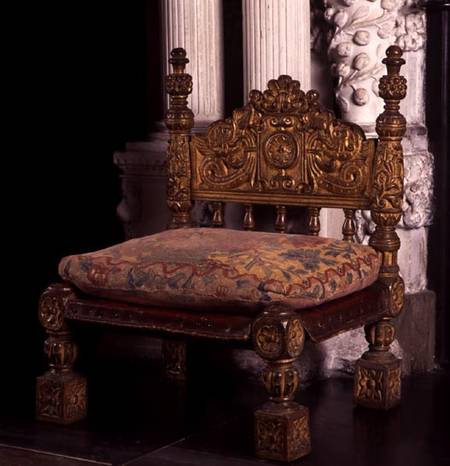 Chair used by one of Elizabeth's maids of honour when they were attending to her at court, in the dr van Anoniem