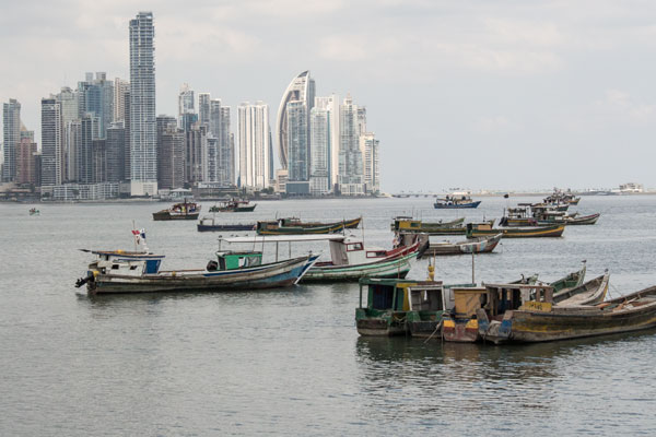 City Skyline (Panama) van Birge George