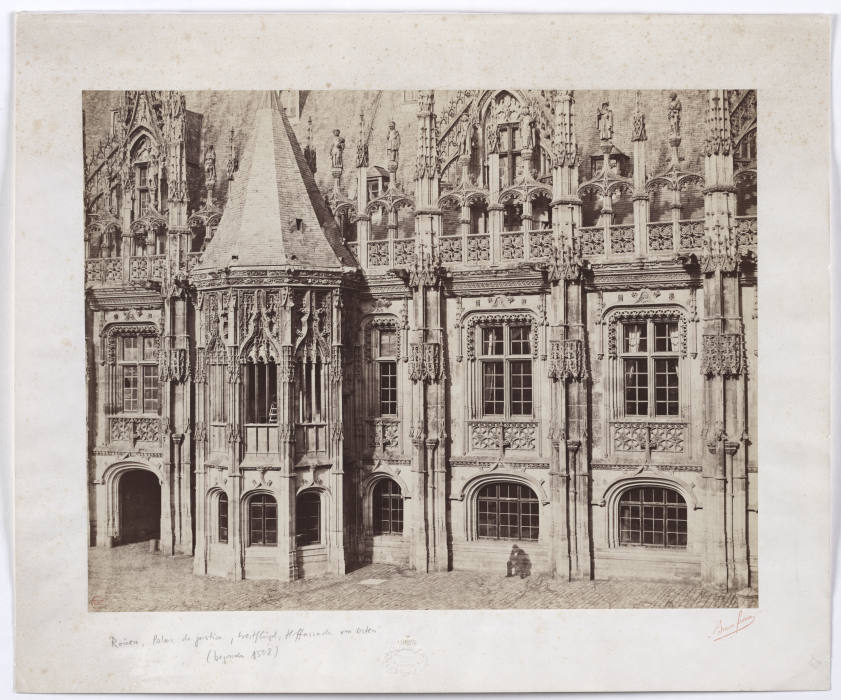 Rouen, Palais de Justice: Court facade of the west wing van Bisson Frères