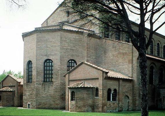 Rear facade of the basilica, 536 AD (photo) van Byzantine School, (6th century)