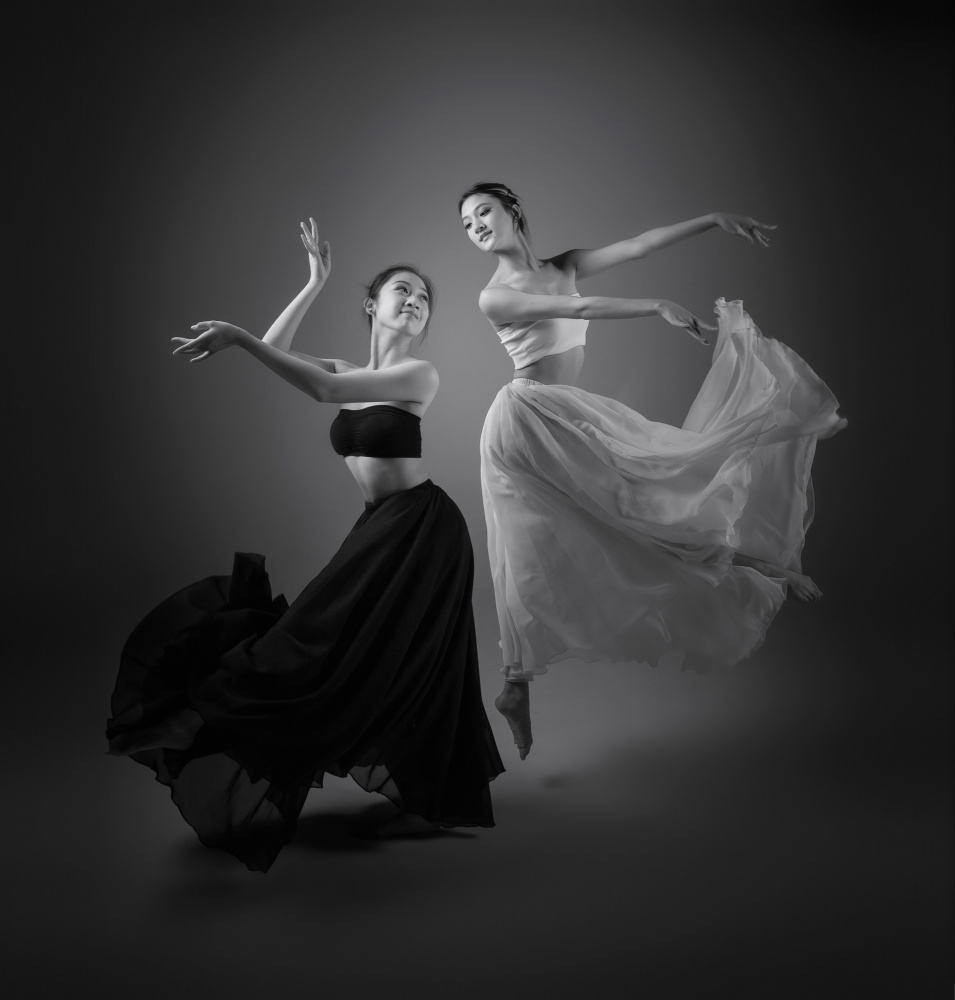 Dancers van Catherine W.