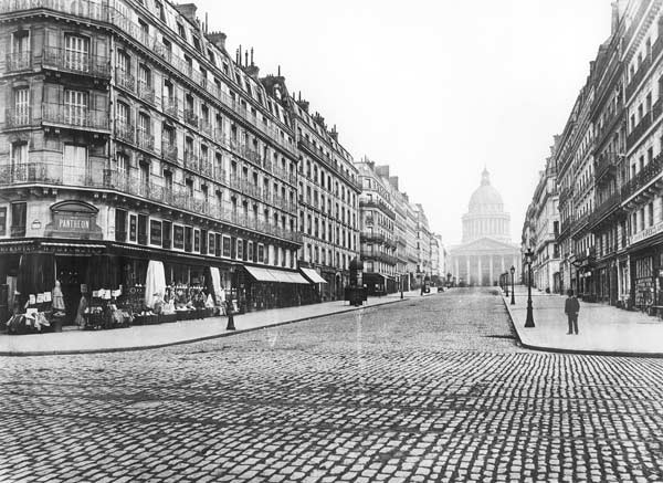 Paris, rue Soufflot, the Pantheon, 1858-78 (b/w photo)  van Charles Marville