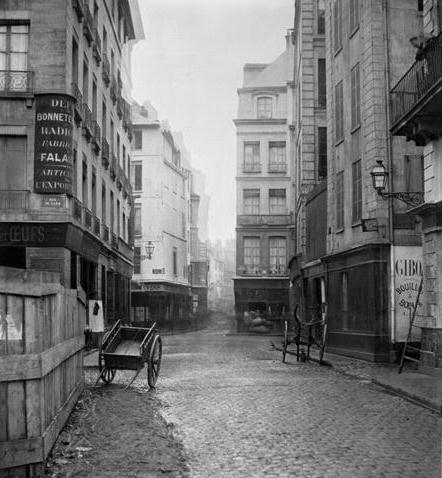 Rue des Bourdonnais (from rue de la Poterie) Paris 1858-78 (b/w photo)  van Charles Marville
