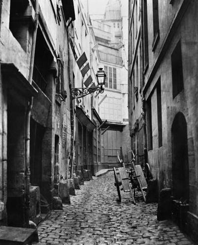 Rue du Haut Moulin, from rue de Glatigny, Paris, 1858-78 (b/w photo)  van Charles Marville