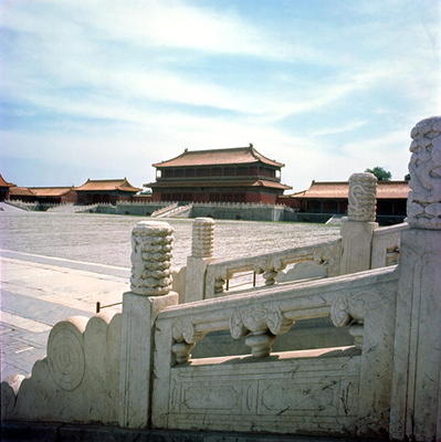View of the central ramp leading from the Hall of Supreme Harmony, Ming Dynasty 1420 (photo) van Chinese School