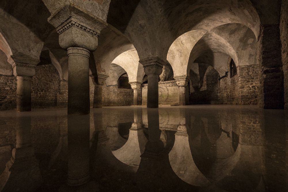 Water in the Crypt van Christopher Budny