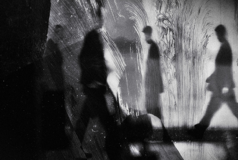 shadows ( walkers ) van Dalibor Davidovic