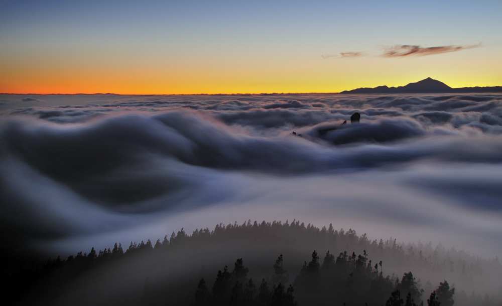 Ocean of clouds van Daniel Montero