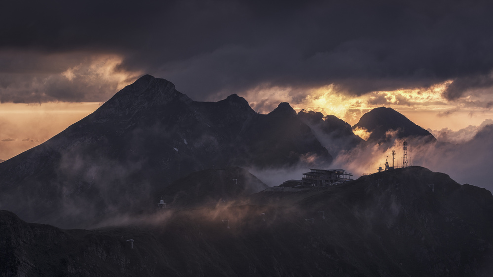 Caucasus mountains van Dmitry Kupratsevich