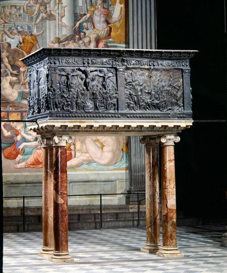 Pulpit from the south side of the nave van Donatello