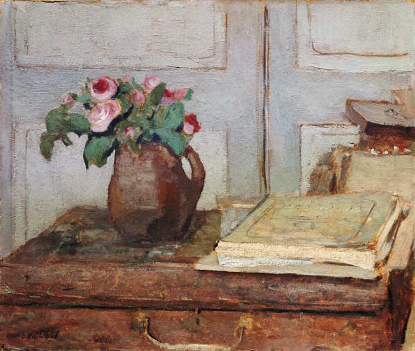 Stillleben mit dem Malkoffer des Künstlers und einer Vase mit Moosrosen van Edouard Vuillard