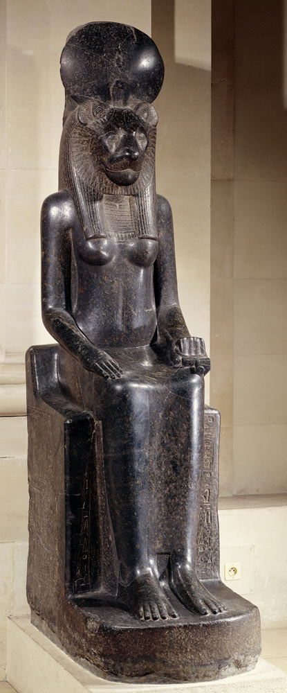 Statue of the lion-headed goddess Sekhmet, from the Temple of Mut, Karnak, New Kingdom van Egyptian