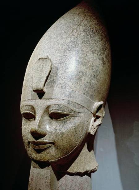 Colossal head of Amenhotep III, from al-Qurnah, New Kingdom van Egyptian
