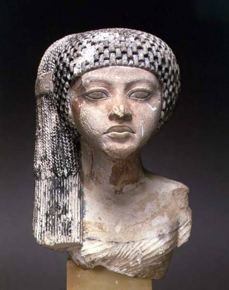 Head of a Princess from the family of Akhenaten, New Kingdom van Egyptian