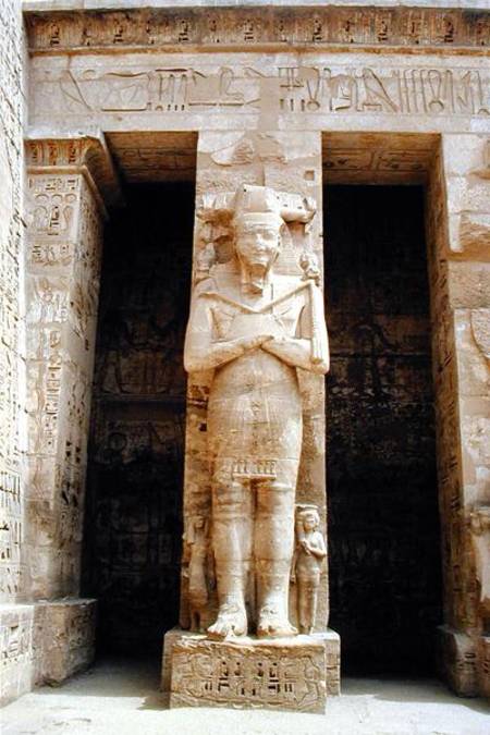 One of the standing figures of Ramesses III (c.1184-1153 BC) as the god Osiris, east side of the fir van Egyptian