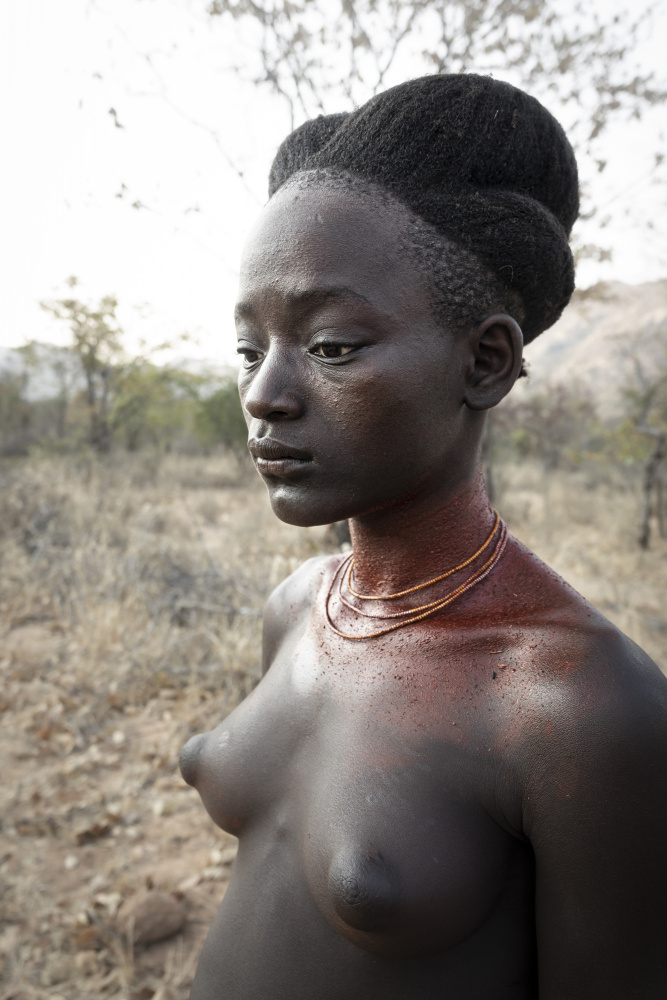 Nguendelengo woman, southern Angola van Elena Molina