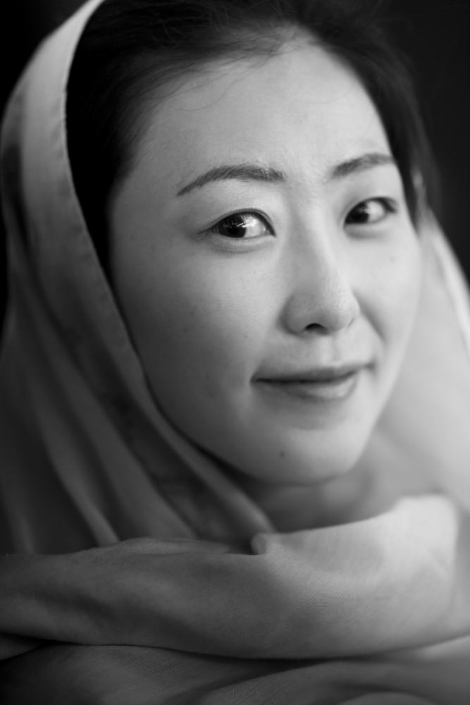 portrait of an asian woman van engin akyurt