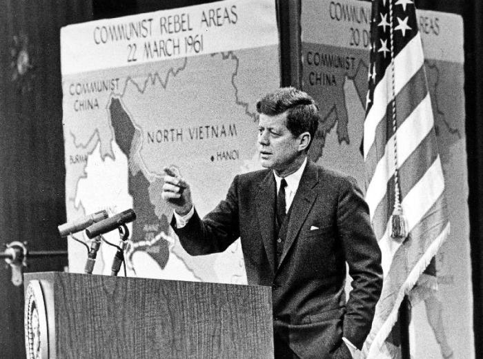Vanaf het begin van zijn regering heeft de Amerikaanse president John Kennedy persconferenties gehou van English Photographer, (20th century)