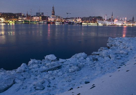 Winter in Hamburg van Fabian Bimmer