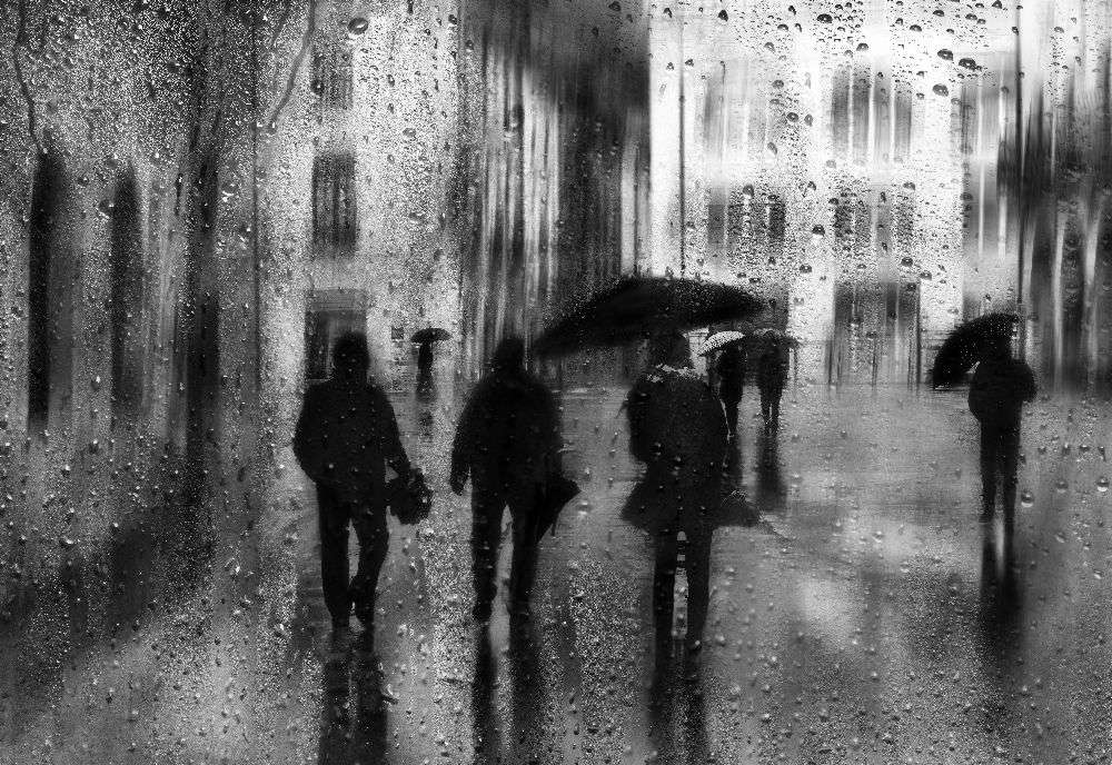Rainy days van Fran Osuna