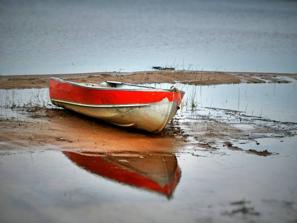 The Lonely Boat van FRANK DERNBACH