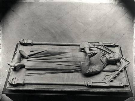 Funeral statue of Louis de France (1243-60), oldest son of saint Louis, from Royaumont Abbey van French School