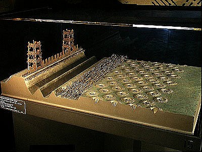 Model of Caesar''s defences at Alesia (mixed media) van French School