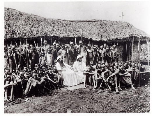 White Fathers before a chapel in adobe at Mugera (Urundi), before 1914 (b/w photo) van French School, (20th century)