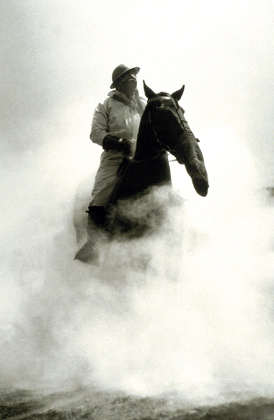 Soldier and Horse wearing a gas mask during the Battle of Verdun van French Photographer, (20th century)