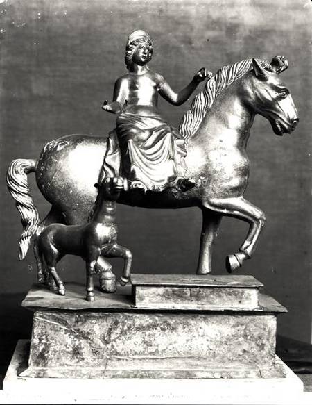 Statuette of Epona, Gaulish Goddess, protector of horses, riders and travellers, from La Sarrazine, van Gallo-Roman