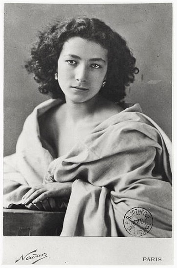 Sarah Bernhardt (1844-1923) in costume, c.1860 van (Gaspard Felix Tournachon) Nadar