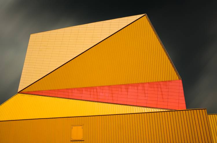 The yellow roof van Gilbert Claes