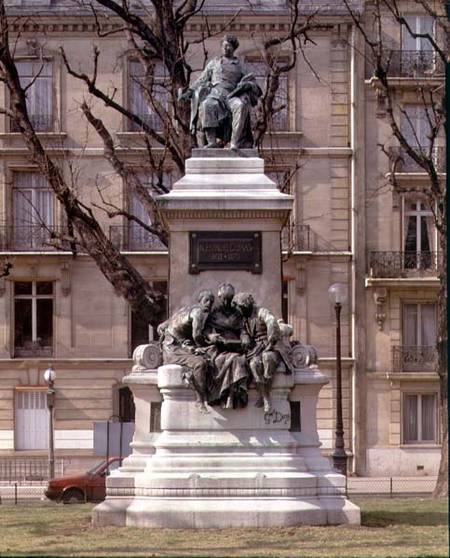 Monument to Alexander Dumas pere (1802-70) French novelist and playwright van Gustave Doré