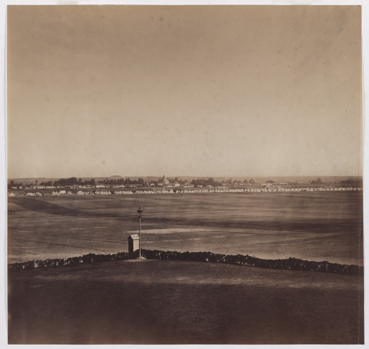 The field of maneuvers in Châlons-sur-Marne van Gustave Le Gray